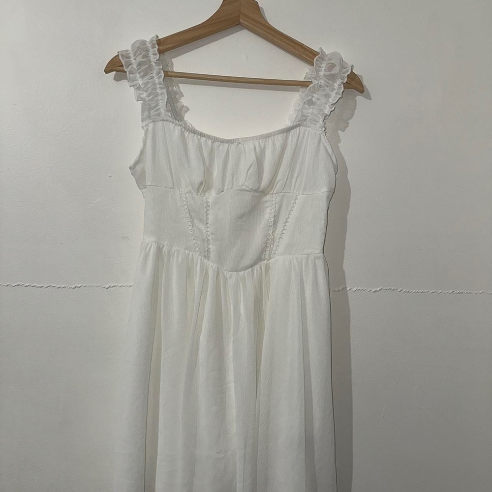 Milkmaid white top (XS) | Ruffled sleeves | Bustier style bodice | Fitted waist